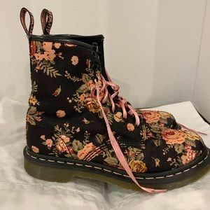 1460 Floral Cloth Dr. Martens Boots Women’s Size 7